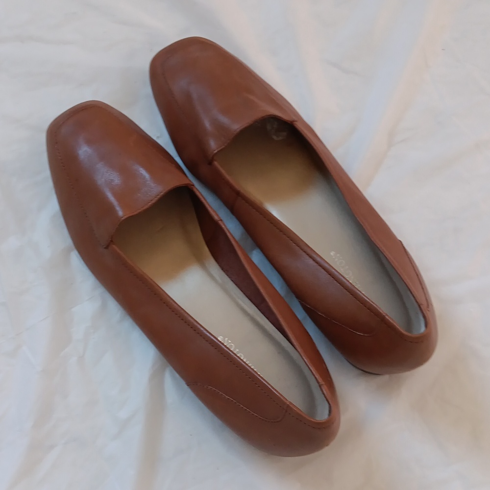 Woman's Worthington shoes, 9.5